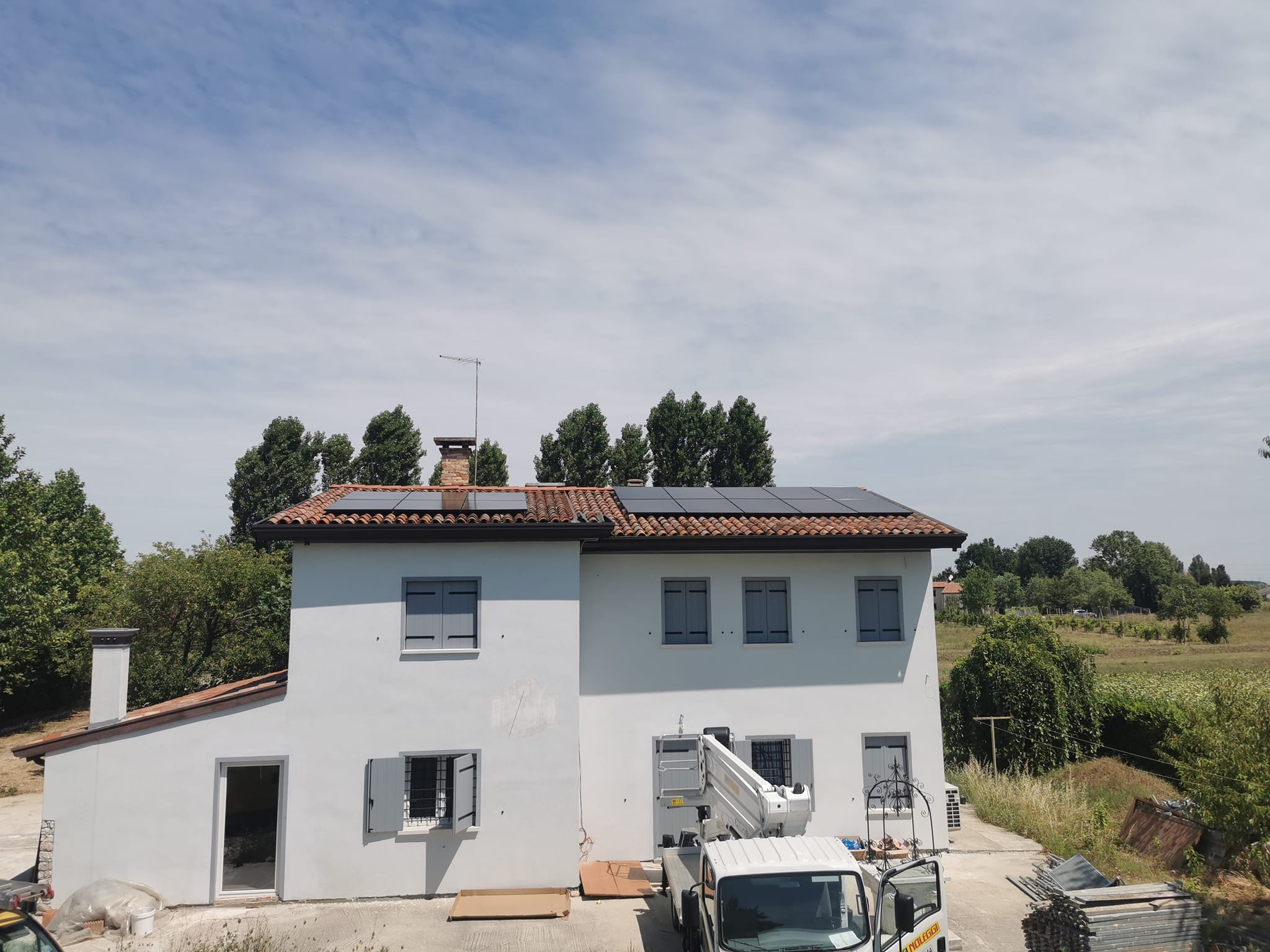 cantiere pannelli fotovoltaici